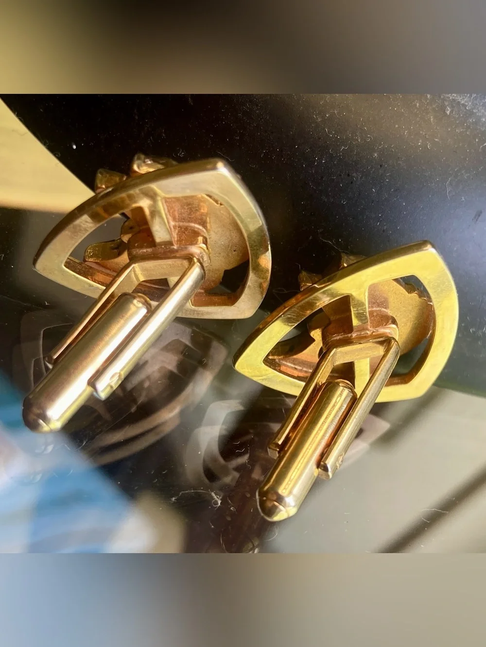 Set of Vintage Hickok Triangular Large Mouth Bass Fish Cufflinks Gold Toned